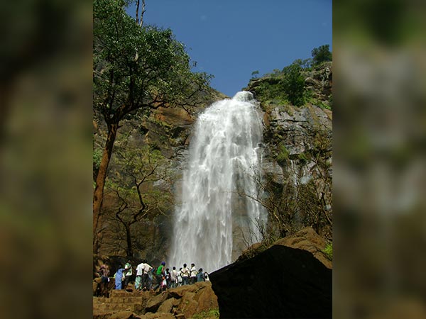ಆಕಾಶ್ ಗಂಗಾ ಜಲಪಾತ