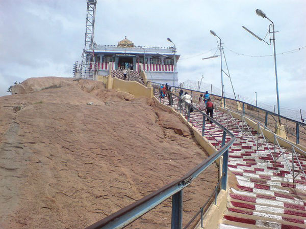 ಶಿವ, ಪಾರ್ವತಿ ಕೂಡಾ ಇದ್ದಾರೆ