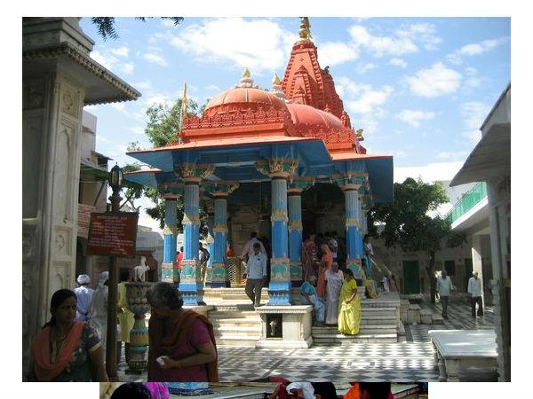 ಪುಷ್ಕರದ ಬ್ರಹ್ಮಮಂದಿರವೇ ಫೇಮಸ್