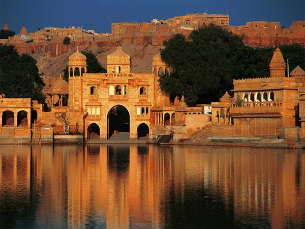 ಗಡಿ ಸಾಗರ್ ದೇವಾಲಯ