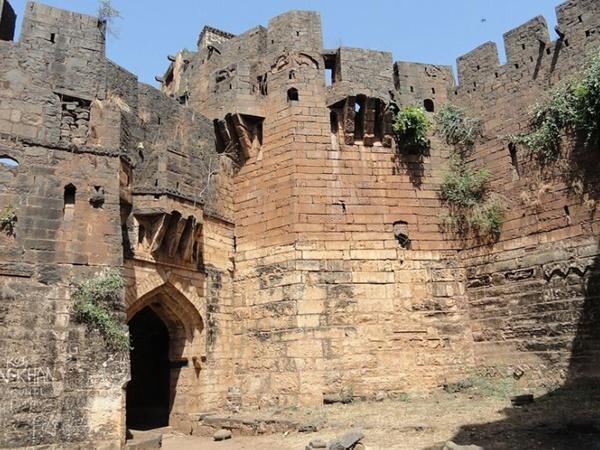 6.ಬೀದರ್ ಕೋಟೆಯ ರಹಸ್ಯ...!