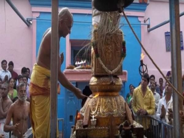 7.ವೆಂಕಟೇಶ್ವರ ಸ್ವಾಮಿಯು ಕೋರುವ ಕೋರಿಕೆಗಳನ್ನು ತಿರಿಸುವ ಕಲಿಯುಗ ವೈಕುಂಠ ಪುರುಷ