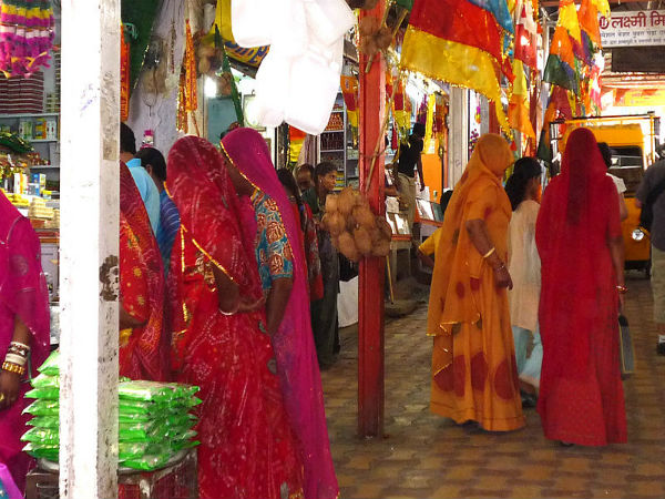 ವೇಷ ಭೂಷಣ