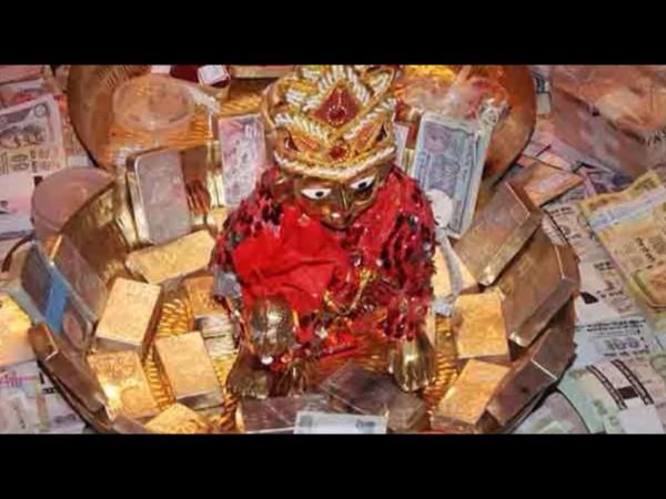 ಪ್ರಸಾದ ರೂಪದಲ್ಲಿ ವಿತರಣೆ