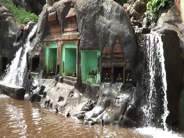 9. ಕಲ್ಹಟ್ಟಿ ಜಲಪಾತ