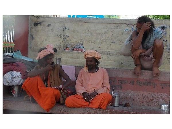 ಬಿಕಾರಿಗಳು, ಮೋಸಗಾರರಿಂದ ಎಚ್ಚರದಿಂದಿರಿ