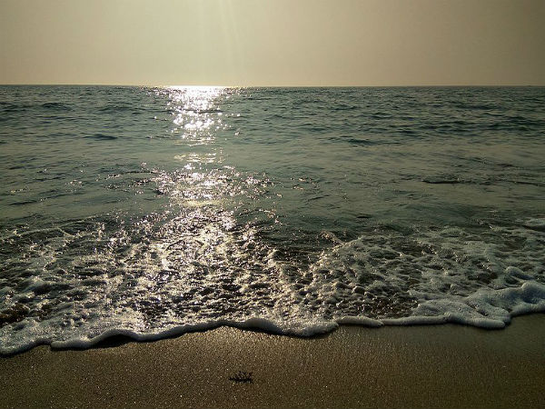 ದುಮಾಸ್ ಬೀಚ್ ಸುತ್ತಲಿನ ರಹಸ್ಯ