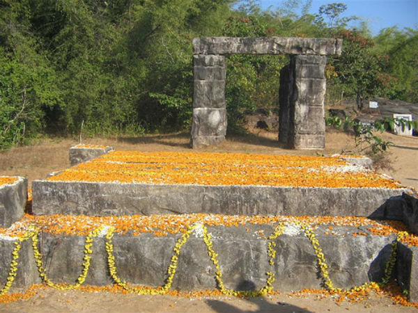 ಕವಿ ಸಮಾಧಿ
