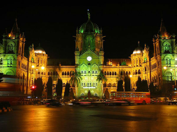 ನೈಟ್ ಲೈಫ್, ಮುಂಬೈ ಬೀಚ್