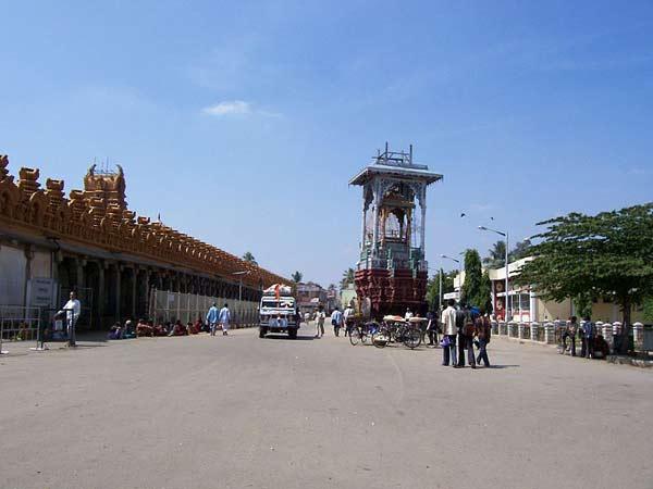 14.ಶಿವಲಿಂಗದಿಂದ ರಕ್ತ