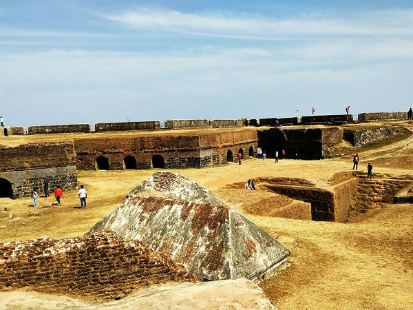 ನಕ್ಷಾತ್ರಾಕಾರದ ಕೋಟೆ