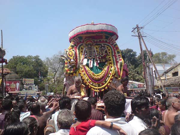 4.ನವಕನ್ಯೆಯರ ರೂಪದಲ್ಲಿ