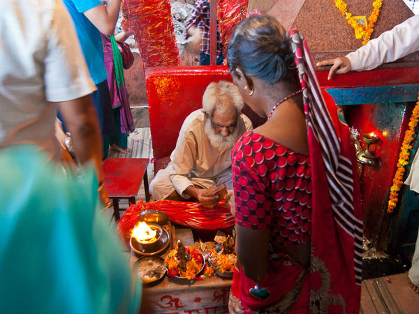 ಮಾನಸದೇವಿಗೆ ಪೂಜೆ
