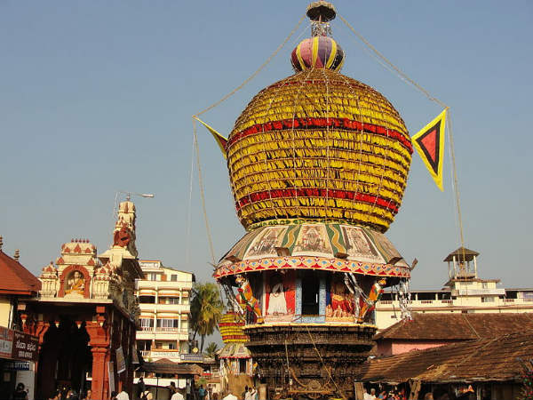 ಆಚರಿಸುವ ಉತ್ಸವಗಳು