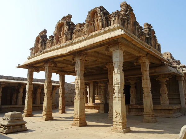 3. ದೇವಾಲಯಗಳನ್ನು ಅನ್ವೇಷಿಸಿ