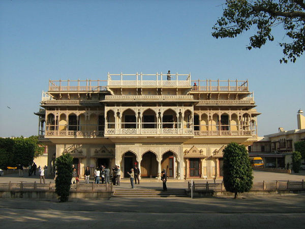 ವಾಸ್ತುಶಿಲ್ಪ ತಜ್ಞರಿಂದ ನಿರ್ಮಿತವಾದದ್ದು