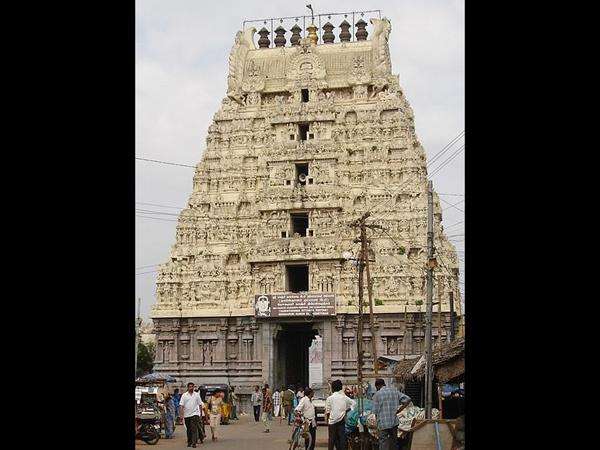 3.ಗೋಪೂಜೆ ನಂತರವೇ ಮೊದಲ ಪೂಜೆ