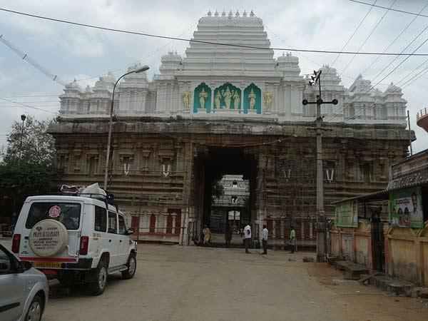 5.ಉತ್ತರ ದ್ವಾರದಲ್ಲಿನ ಶಾಸನಗಳು