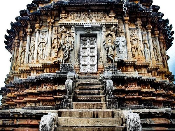 ಹೊರನಾಡು ಅನ್ನಪೂರ್ಣೇಶ್ವರಿ ಮಂದಿರ