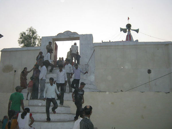 ಲಾಲ್ ಕೇಶೇರ್