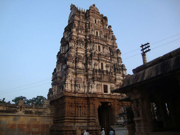 3. ಕೊದಂಡರಾಮ ದೇವಾಲಯದ ಬಗ್ಗೆ ವಿಶೇಷವೇನು?