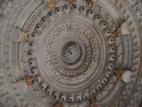 ಚಮತ್ಕಾರಿ ಮಂದಿರ