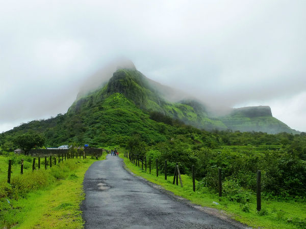 3556 ಫೀಟ್ ಎತ್ತರವಿರುವ ಕೋಟೆ