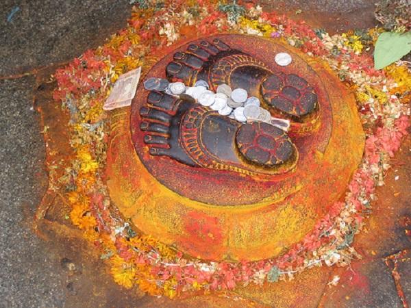 ೧೨. ಮೂರು ವಿಭಾಗಗಳು