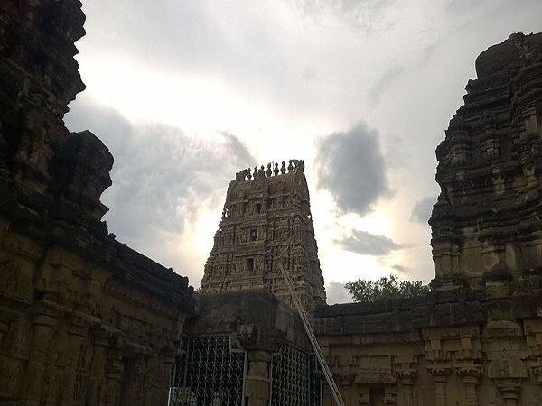 3.ವೃದ್ಧ ದಂಪತಿಗಳು