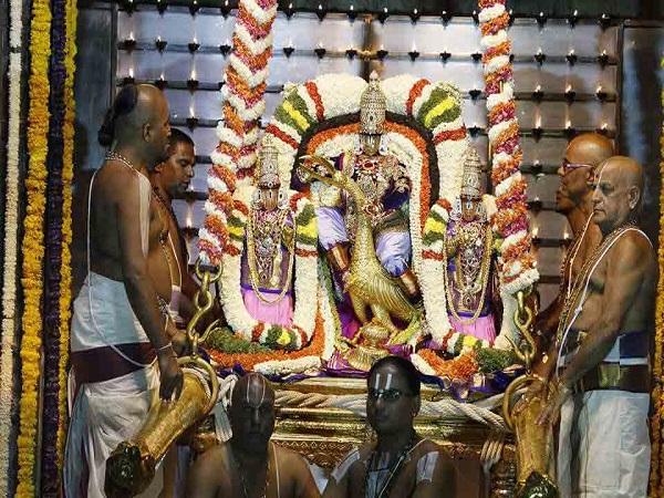 ೩. ನಿತ್ಯ ದೀಪಾರಾಧನೆ
