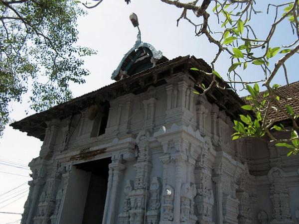 ಇರಿಂಚಲಕುಡಾ ಕೂಲ್ಗಮನಿಕ್ಯ ದೇವಾಲಯ