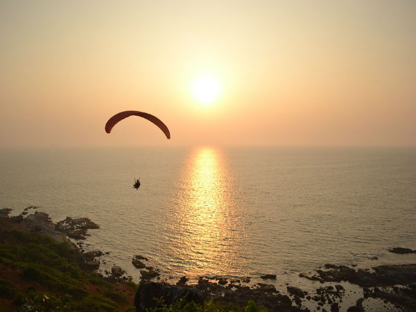 ಗೋವಾದಲ್ಲಿ ಸಮುದ್ರದ ನಡುವೆ ಬೋಟ್ನಲ್ಲಿ