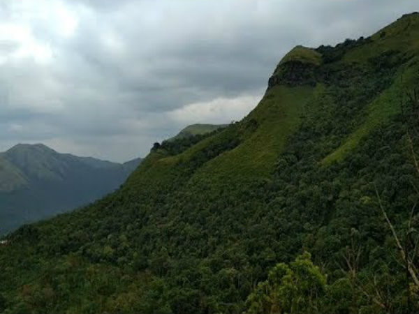 ಕೋಟೆಯ ಗತವೈಭವವನ್ನು ನೆನಪಿಸುವ ಗೋಡೆಗಳು