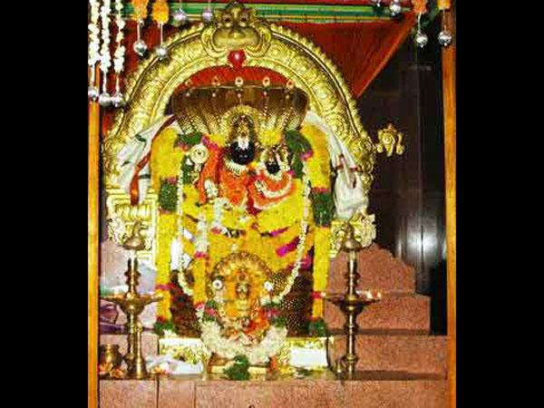 8. ಒಂದೇ ಕ್ಷೇತ್ರದಲ್ಲಿ ಎರಡು ದೇವಾಲಯಗಳು, ಅದ್ಭುತಗಳು ಮಾತ್ರ ಹಲವು....