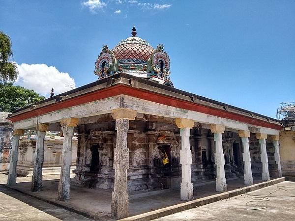 8.ತಿರುವೈಕಾವೂರ್ನಲ್ಲಿನ ಯಮಧರ್ಮರಾಜ ದೇವಾಲಯ