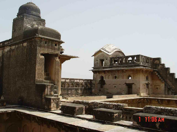ಬೀರ್ ಬಲ್ ಕಾ ಚಟ್ಟಾ