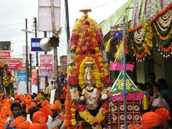 ಭವಿಷ್ಯವಾಣಿ ಹೇಳಲಾಗುತ್ತದೆ