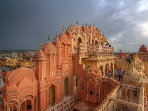 ಜೈಪುರ್ ನಿಂದ ಫತೇಪುರ್ ಸಿಕ್ರಿಗೆ ತಲುಪುವುದು ಹೇಗೆ ?