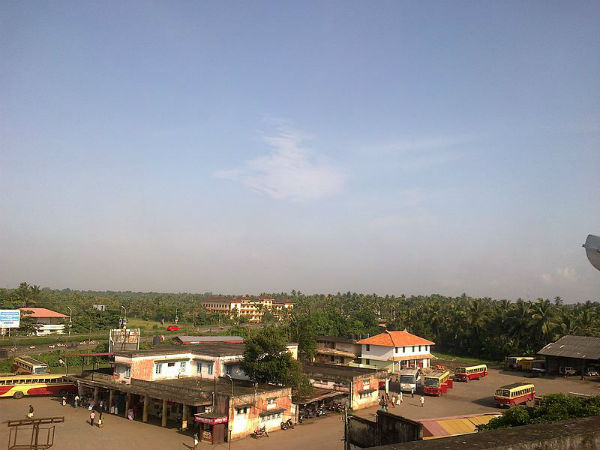 ವಿದ್ಯಾಭ್ಯಾಸ ಮಾಡಿದ್ದು ಕಾಯಂಕುಲದಲ್ಲಿ