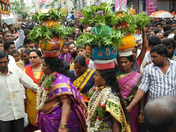 ಶೋಭಾ ಯಾತ್ರೆ ನಡೆಯುತ್ತದೆ