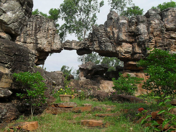 ಶಿಲಾ ತೋರಣ