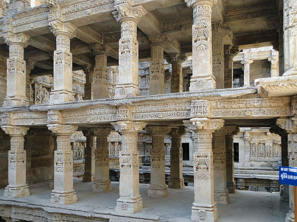 ಶೇಷ ಶಯನಾವಸ್ಥೆಯಲ್ಲಿ ವಿಷ್ಣುವಿನ ಮೂರ್ತಿ