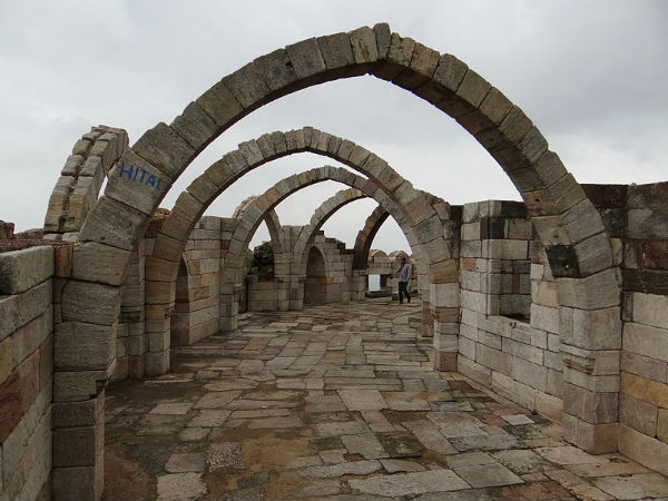 ಸಾತ್ ಮನ್ಜಿಲ್