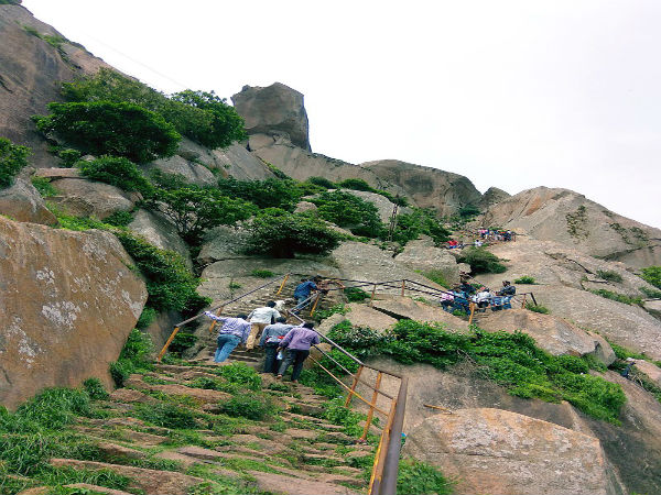 ಗಂಗೆಯಲ್ಲಿ ಉದ್ಭವಿಸಿದ ಶಿವಲಿಂಗ