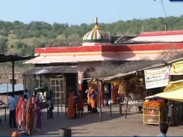ಎಲ್ಲಿದೆ ಈ ಚಮತ್ಕಾರಿ ಮಂದಿರ