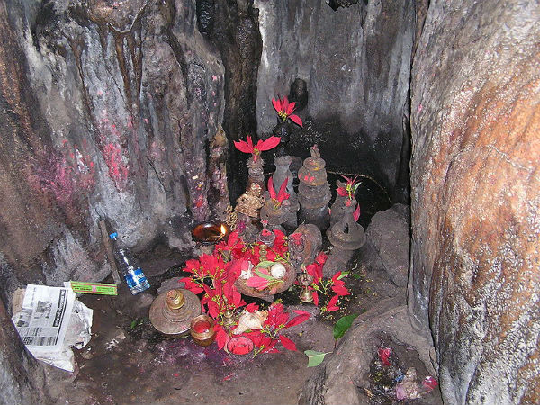 ಬೊರ್ರಾ ಗುಹೆ