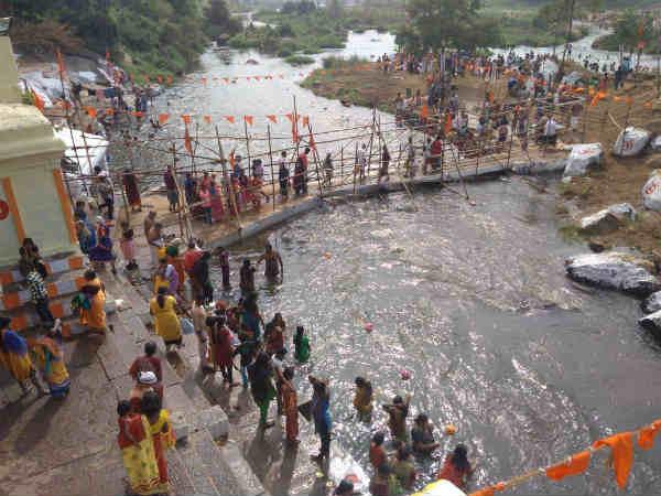 ಪವಿತ್ರ ಸ್ನಾನ