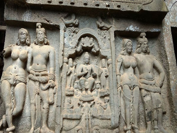 ಬಂಡೆಯ ಕಲ್ಲಿನ ಗುಹೆ