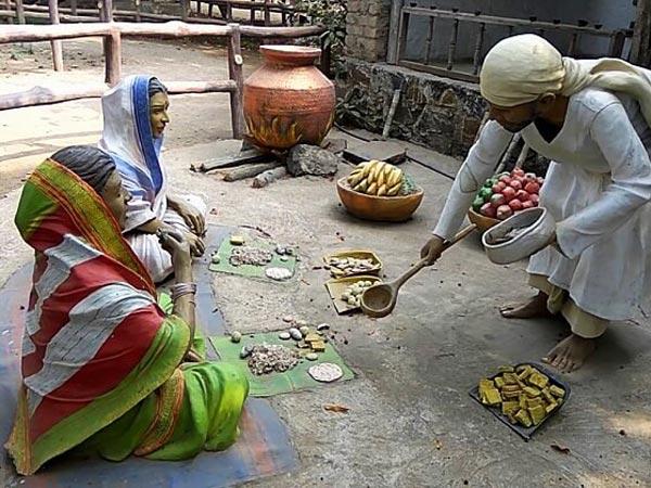 ಬಸ್ ವ್ಯವಸ್ಥೆಗಳಿವೆ