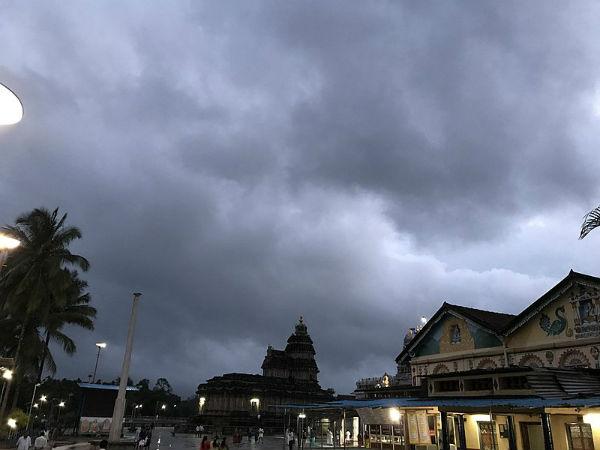 ಚತುಷ್ಕೋನ ದೇವಾಲಯ